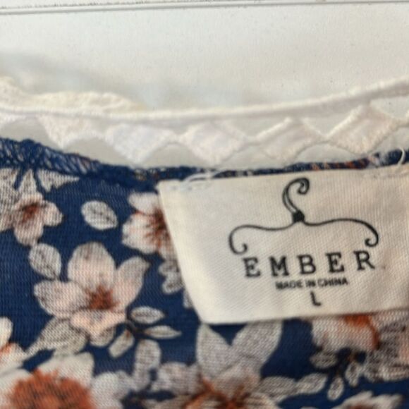 Ember White Lace and Floral Cropped Shrug Hippy Boho Spring 2024 Size L - Picture 4 of 5